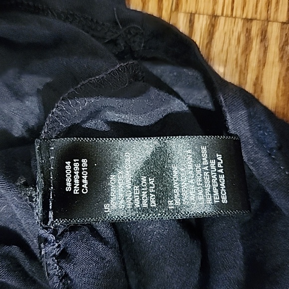 (M) XXI Forever 21 Sparkly Sequin Print Ruched Top Date Night Flattering Soft - Picture 7 of 10